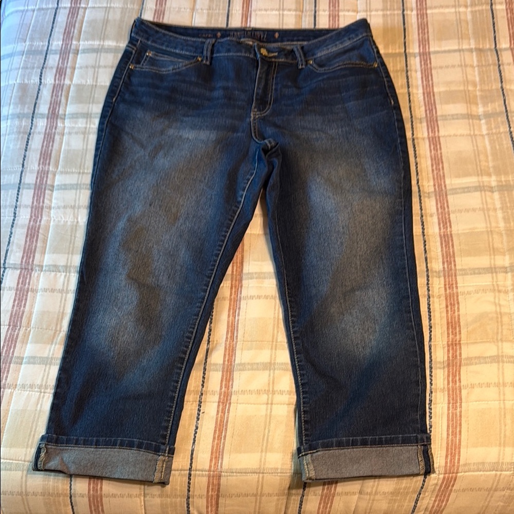 Women's Blue Jeans Capri style